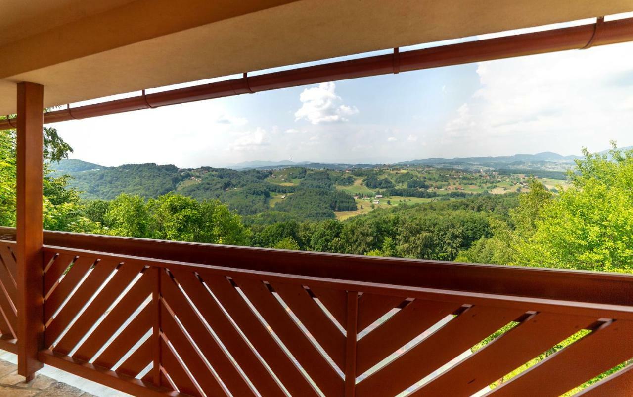 Planinca -Hisa Z Razgledom Smarje pri Jelsah Exterior foto